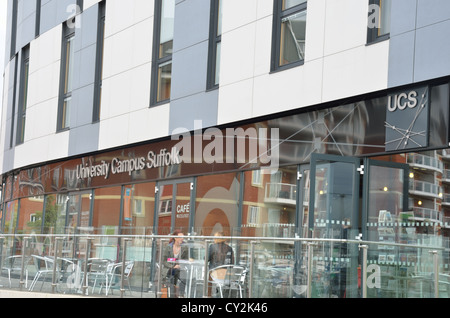 Uni-Campus-Gebäude Stockfoto