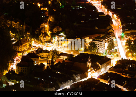 Nachtansicht von Kronstadt/Brasov Stockfoto