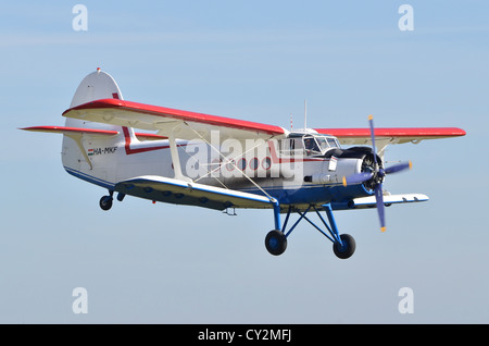 Antonov An-2TP Doppeldecker anzeigen bei Duxford Airshow 2012 Stockfoto