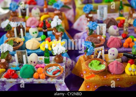 Ofrendas, gezuckertem süßes Altar Angebote zu Clebrate Tag der Toten, auf Jamaika Markt in Colonia Jamaika in Venustiano Carranza Stockfoto