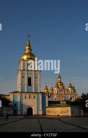 Ukraine. Kiew. Goldene Kuppel Kloster St. Michael. Es durch sowjetische der 1930 abgerissen und im Jahr 1999 rekonstruiert. Stockfoto