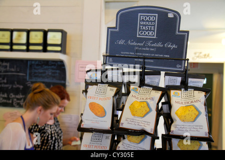 Cape Cod Massachusetts, New England, Sandwich, Jarves Street, Beth's Special Teas Bakery & Cafe, Multigrain Tortilla Chips, Taschen, Essen sollte schmecken Stockfoto