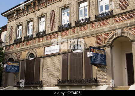 Immobilien-Versteigerung unterzeichnet. Salisbury England UK Stockfoto