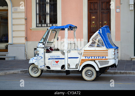 Tuk-Tuk, Porto Recanati, Provinz Macerata, Italien. Stockfoto