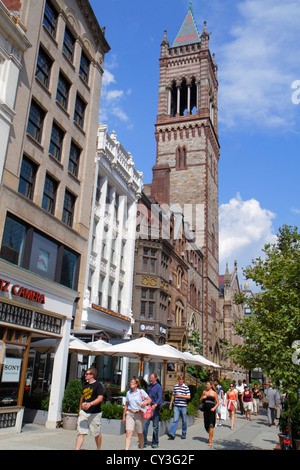 Boston Massachusetts, Boylston Street, Unternehmen, Bezirk, Shopping Shopper Shopper shoppen shops shops Markt Märkte Marktplatz kaufen verkaufen, Einzelhandelsgeschäfte Stockfoto