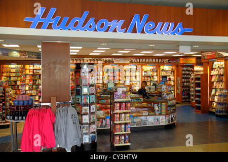 Boston Massachusetts, Logan International Airport, BOS, Gate, Shopping Shopper Shopper shoppen shoppen Geschäfte Markt Märkte Marktplatz kaufen verkaufen, Einzelhandelsgeschäft Stockfoto