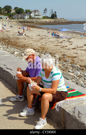 New Hampshire, North Hampton, North Hampton State Beach, Highway Route 1A, Atlantischer Ozean, Wasser, Sand, Senioren Bürger, Mann Männer, Frau fe Stockfoto