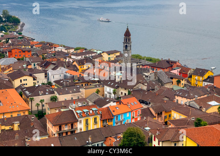 Ascona, Schweiz aus der Luft mit den Lago Maggiore. Stockfoto