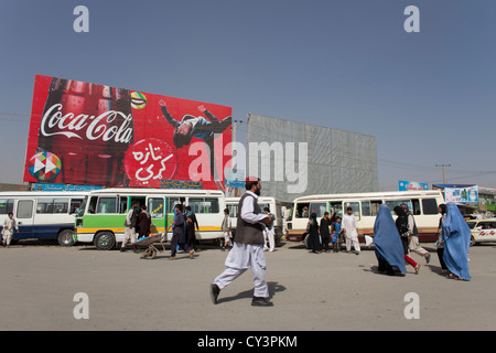 Coca Cola Plakat in kabul Stockfoto