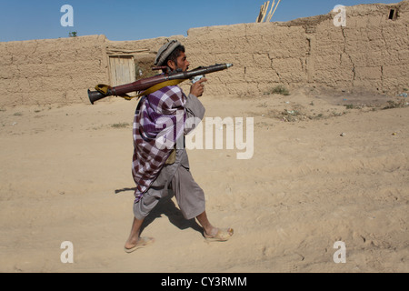 Schätzungsweise 10.000 Arbaki fighters(warlords) in Kundus. Stockfoto