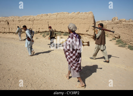 Schätzungsweise 10.000 Arbaki fighters(warlords) in Kundus. Stockfoto