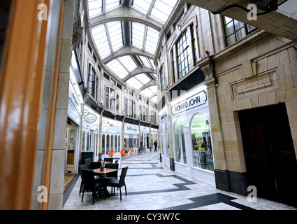 Die Royal Arcade Geschäfte Worthing Stadtmitte West Sussex UK Stockfoto