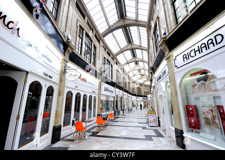 Die Royal Arcade Geschäfte Worthing Stadtmitte West Sussex UK Stockfoto