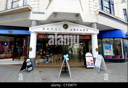 Die Royal Arcade Geschäfte Worthing Stadtmitte West Sussex UK Stockfoto