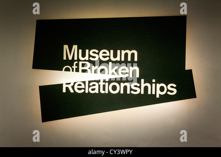 Museum der gebrochen Beziehungen Zeichen in Zagreb Stockfoto