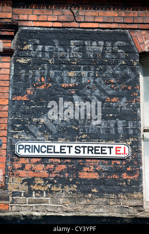 Eine alte Straßenschild für Princelet Street, Spitalfields. London-UK Stockfoto