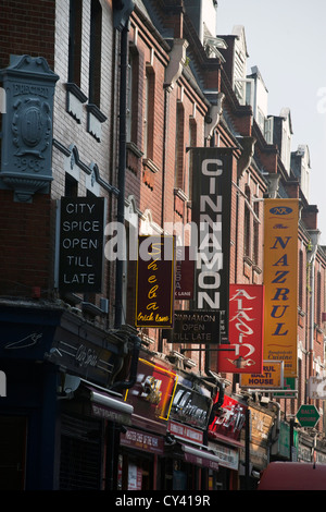 Details der Beschilderung zum indischen Restaurants auf Brick Lane, London, UK Stockfoto