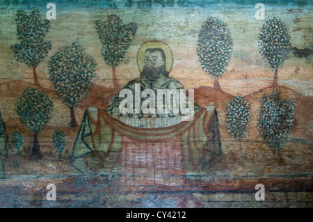 Holz-Kirche der Heiligen Erzengel, Maramures, Rumänien Stockfoto