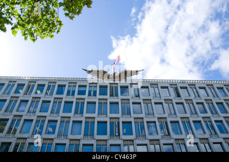 Low Angle Sicht der US-Botschaft in Grosvenor Square, London, UK Stockfoto
