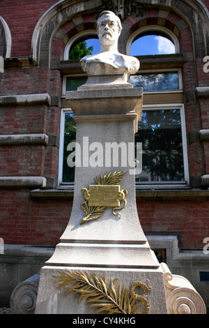 Statue zum Gedenken an Louis Pateur in Lille Frankreich Stockfoto