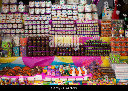 Süße Calaveras - Schädel - Dia de Los Muertos, auf Stand auf Jamaika Markt in Colonia Jamaika in Venustiano Carranza feiern Stockfoto