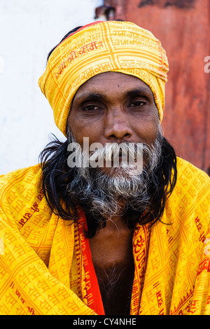 Sadhu-Porträt in Varanasi, Uttar Pradesh, Indien Stockfoto
