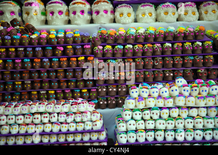 Süße Calaveras - Schädel - Dia de Los Muertos, auf Stand auf Jamaika Markt in Colonia Jamaika in Venustiano Carranza feiern Stockfoto