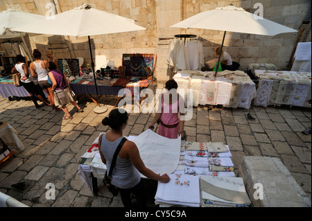 Kroatien, Dubrovnik, Altstadt, Souvenirstände Stockfoto