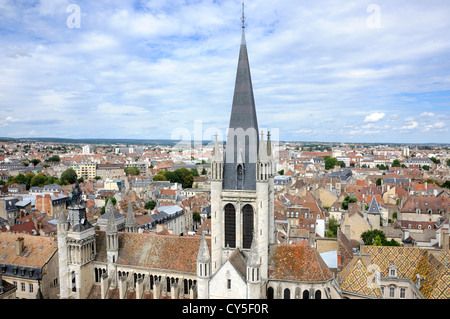 Ansicht der Kathedrale Notre Dame vom Turm Philippe le Bon, Dijon, Côte d ' or Departement, Burgund, Frankreich Stockfoto