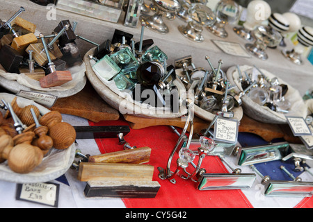 Eine der (14), um Bilder zu Portobello Road Market Verwandte von dem Fotografen und Unternehmen Verkauf von Antiquitäten und bric-a-brac. Stockfoto