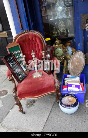 Eine der (14), um Bilder zu Portobello Road Market Verwandte von dem Fotografen und Unternehmen Verkauf von Antiquitäten und bric-a-brac. Stockfoto