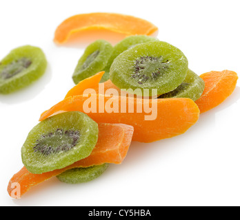 Getrocknete Kiwi und Mango-Früchte, Nahaufnahme Stockfoto