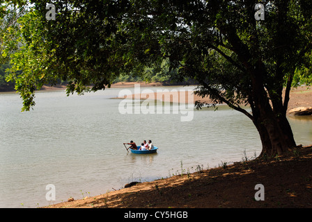 See im Baralikkadu Eco-Ausflugsziel im Athikkadavu Bereich der Western Ghats in der Nähe von Coimbatore, Tamil Nadu, Indien Stockfoto