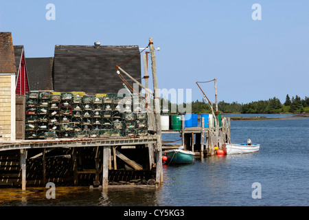 Kanada Nova Scotia Atlantic Seeprovinzen Lunenburg Blue Rocks Hummerfallen dock-Boote Stockfoto