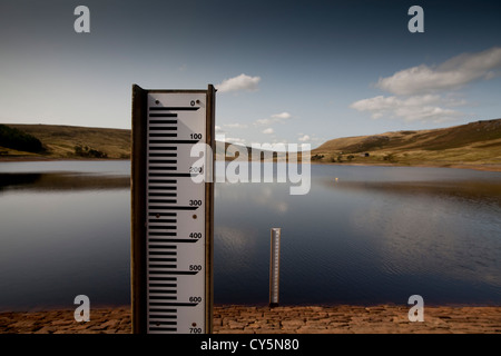 Widdop Reservoir in der südlichen Pennines, West Yorkshire eine von sechs Stauseen auf der Wasserscheide zwischen Yorkshire und Lancashire Stockfoto