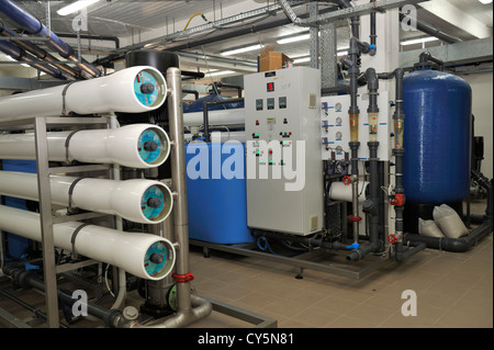 Wasser Behandlung Facility Control Panel und umgekehrt beeinflussen Membran und Filtersystem Stockfoto