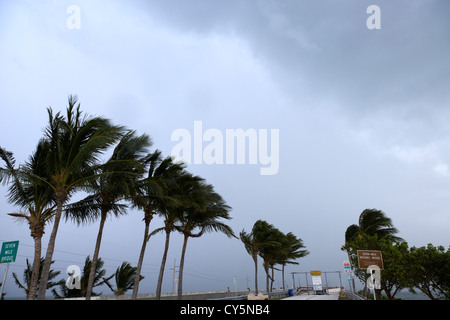 dunkle Regen Gewitterwolken Schlag über die sieben-Meilen-Brücke-Marathon key Florida Keys usa Stockfoto