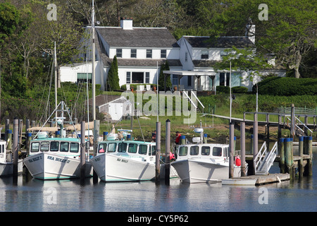 Boote in Wychmere Harbor in Harwich Hafen, Cape Cod, Massachusetts angedockt Stockfoto