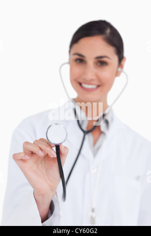 Nahaufnahme von Stethoskop von Ärztin verwendet wird Stockfoto