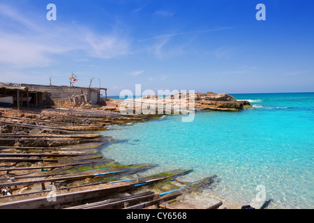 Es Calo Hafen in Formentera mit Aqua Wasser auf den Balearischen Inseln Stockfoto