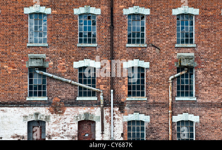 Cilcewydd Mill, in der Nähe von Welshpool, Powys, Wales, Großbritannien. Eine alte verlassene viktorianische Mühle aus dem 19. Jahrhundert Stockfoto