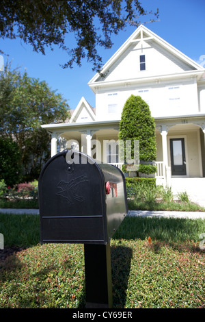 Postfach außerhalb große Wohnungsbau home Immobilien in Florida Usa für Feier Stockfoto