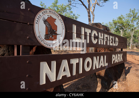 Eingangsschild zum Litchfield Nationalpark, Northern Territory, Australien. Stockfoto