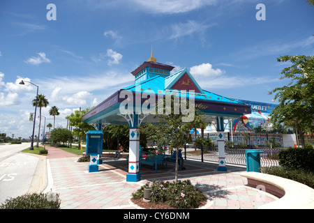 Bushaltestelle Goodwin benannt nach lokalen Grundstücksmakler Linda Goodwin Kissimmee Florida Usa Stockfoto