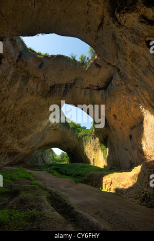 Devetashka Höhle befindet sich im Nord-Bulgarien Stockfoto