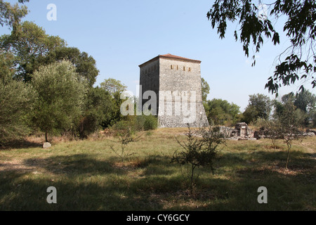 15. Jahrhundert Turm im Butrint Nationalpark in Albanien Stockfoto