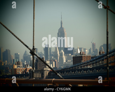 Manhatten von der Brooklyn Bridge Stockfoto