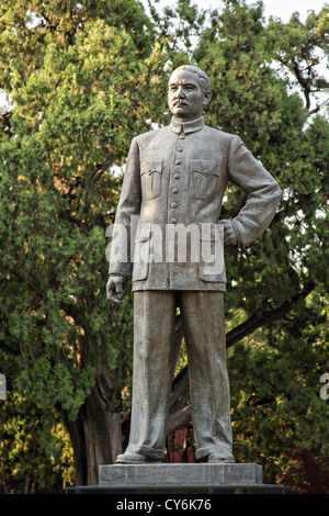 Statue von Sun Yat-Sen in Zhong Shan Park in Peking, China Stockfoto