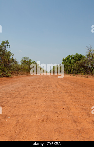 Unversiegelte Corrugated Straße im Northern Territory, Australien Stockfoto