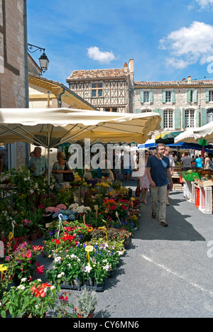 Markttag am Issigeac in der Perigord Region Frankreichs Stockfoto